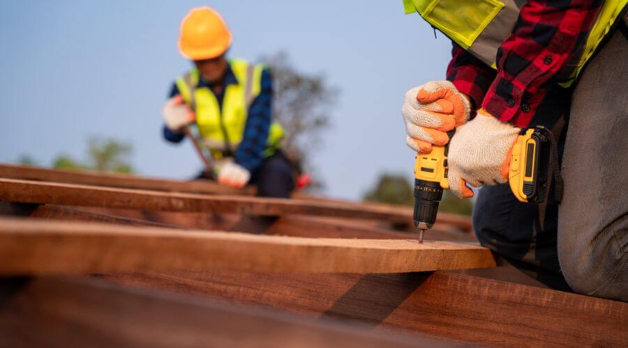 Expert tile roof repair services in Pomona, IL